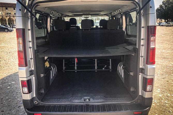 Venice Airport (Vce) - Desenzano Del Garda / Private Transfer (Up to 8 Pax) - Amenities Included