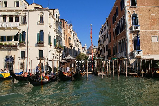Venice Tour Including St Mark Doges Palace & Gondola Ride From Train Station - Meeting Point