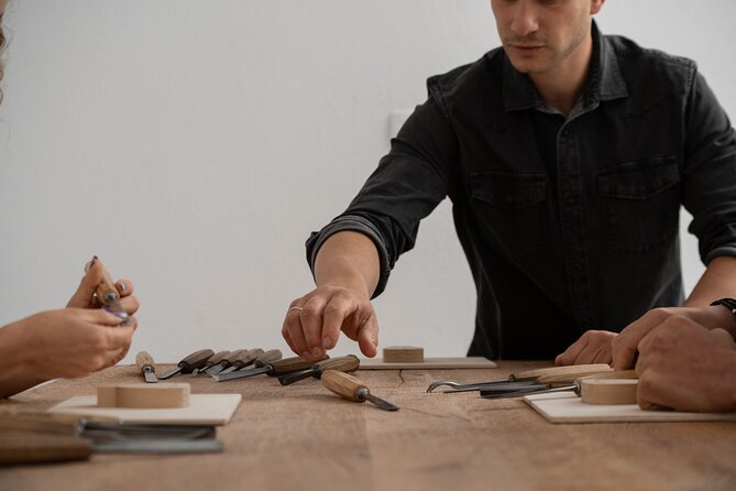 Wood Carving Workshop in Santorini Number 2 - Meeting and Pickup