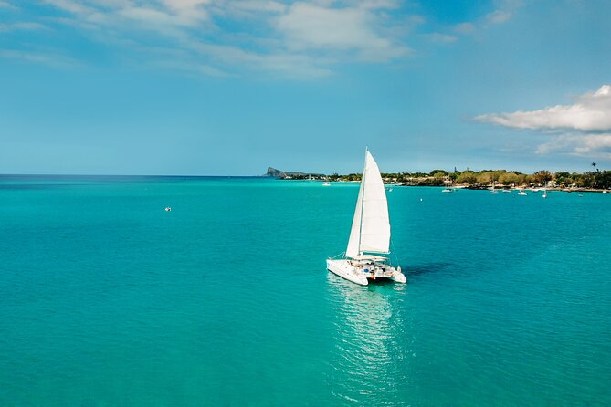 3 North Islands Catamaran Cruise With Lunch & Drinks on Island. - The Sum Up