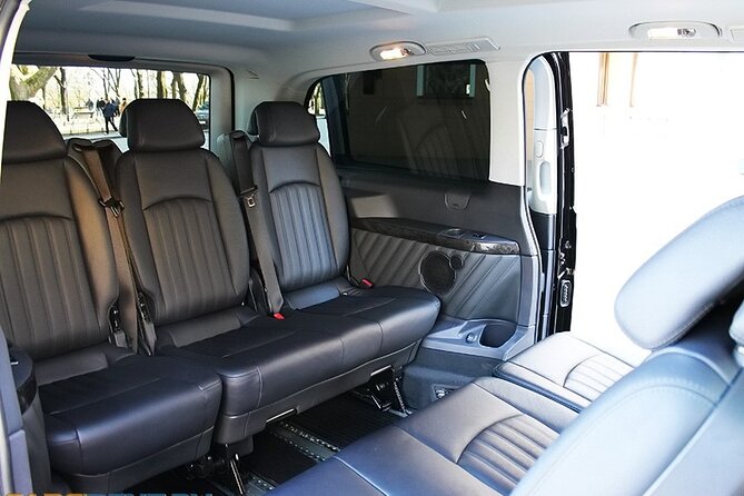 Arrival Transfer Faro Airport FAO to Vilamoura Area by Car or Van - Infant Seat Availability and Accessibility