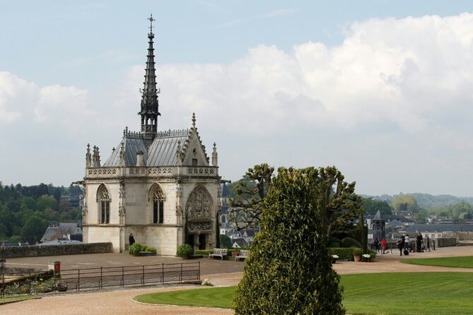 Day Trip: Paris to Loire Valley Castles - (Champagne on Board) - Champagne on Board