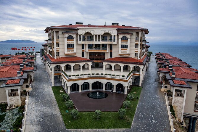 Democracy and Freedom Island, Daily Ferry Tour From Istanbul - Accessibility and Travel Logistics