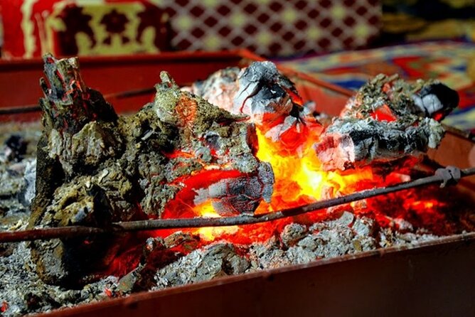 Dinner With a Local Family in Petra , Hotel Transfers Included . - Frequently Asked Questions