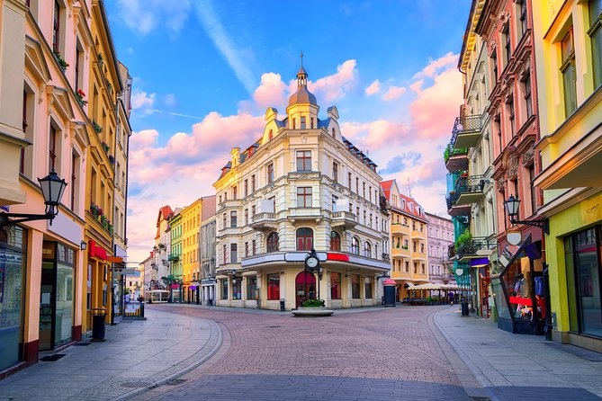 Discover Torun: A Walking Adventure - Pricing and Cancellation Policy