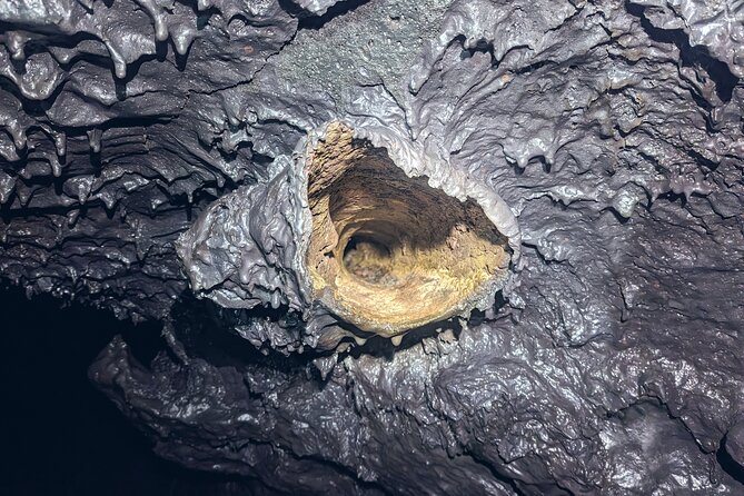 Discovery of the Lava Tubes 2004 of Piton De La Fournaise - Cancellation Policy