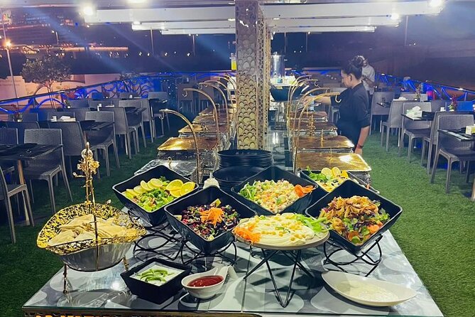 Dubai Marina: Premium Cruise(Luxury Yacht) With Dinner - Onboard Facilities