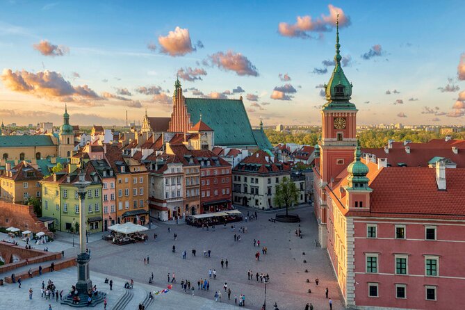 E-Scavenger Hunt Warsaw: Explore the City at Your Own Pace - Features and Meeting Point