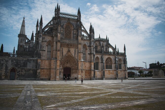 Fátima, Batalha, and Nazaré Full Day Private Tour From the West - Reservation Process