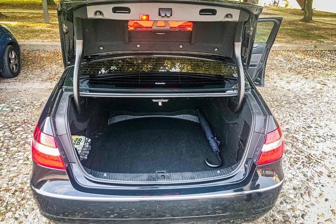 Florence - Milan / Private Transfer (Up to 3 Pass.) - Duration and Amenities