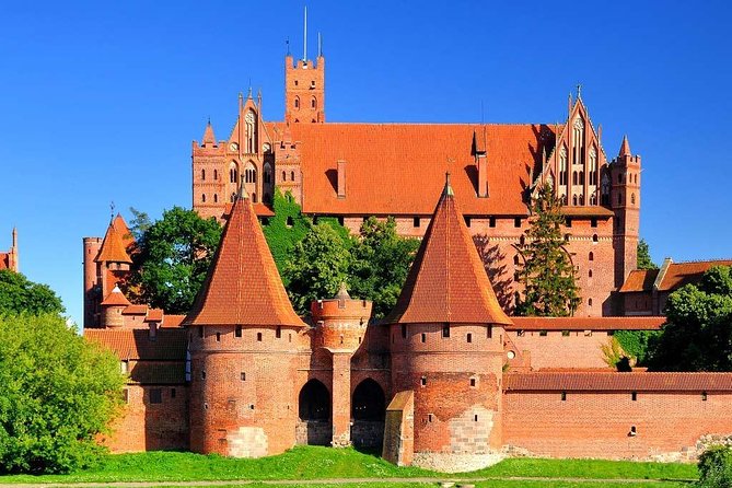 Full-Day Private Guided Tour to Stutthof Concentration Camp and Malbork Castle - Meeting Point and Start Time