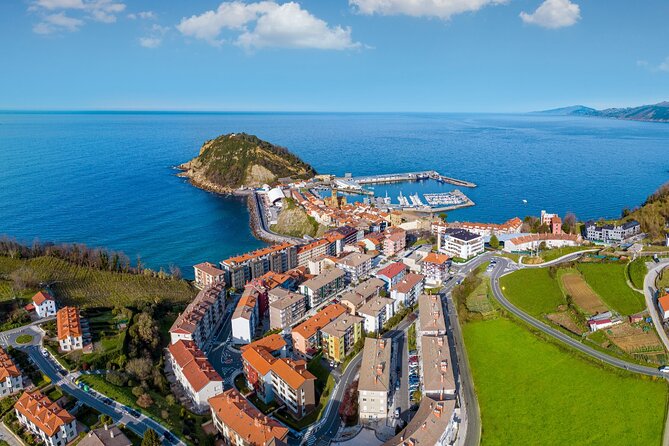 Full Day Private Tour With Txakoli Tasting in Sebastian & Getaria - Pickup and Transportation Details