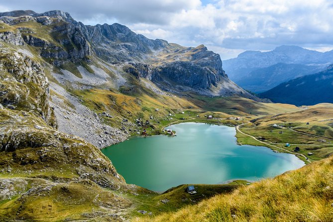 Hiking Kapetanovo Lake​ - The Sum Up