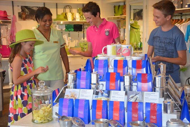 Historical Guided Day Tour : City - Sugar World - Botanical Garden - Tour Logistics