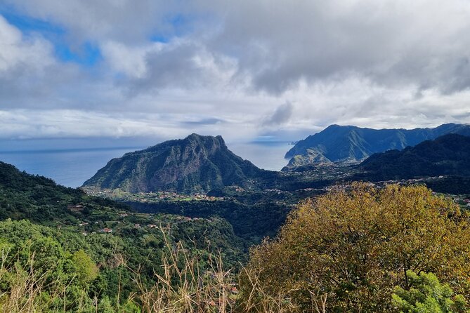 Jeep 4x4 Full Day East, Santana, Thatched Houses, Pico Areeiro, Levada Walk - Booking Information
