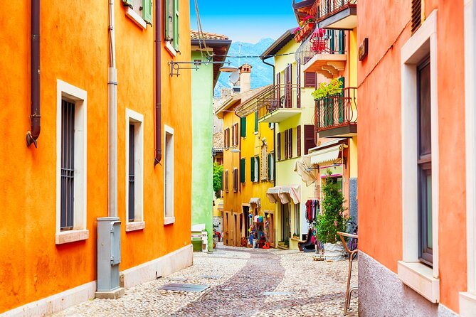 Lake Garda Village Tour by Private Transfer - Additional Considerations