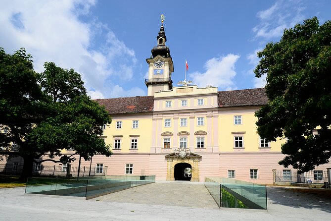 Linz Old Town Private Walking Tour and Cruise - The Sum Up