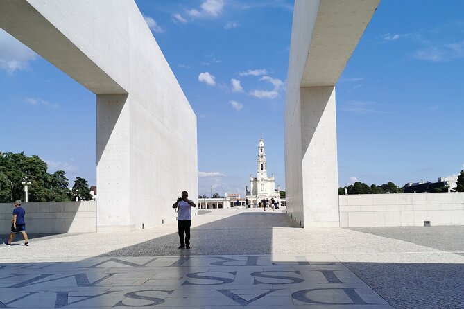 Lisbon to Porto & Back: Fátima, Tuk Tuk in Porto, Óbidos - Booking Process