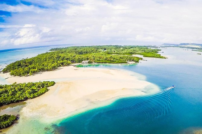 Marvelous Ile Aux Cerf Island: Speed Boat, Parasailing, Lunch & GRSE Waterfall - Pricing and Reviews