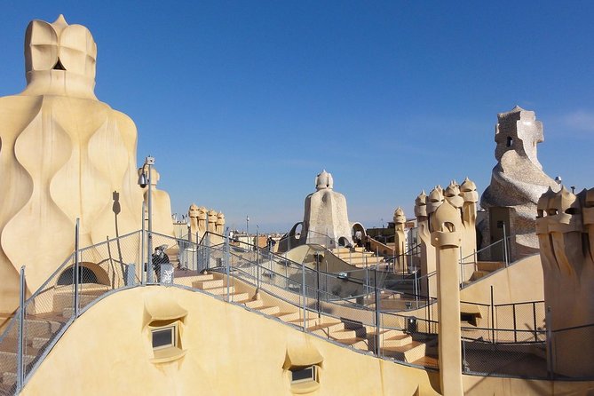 Must-Sees of Barcelona Private Driving Tour - Montjuic Mountain Sightseeing