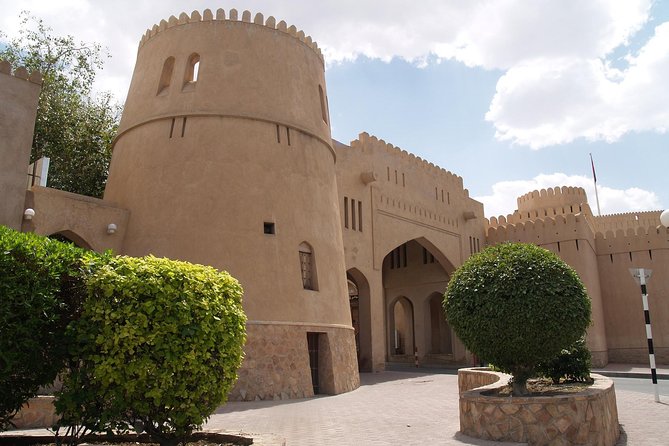 Nizwa , Bahla and Jabrin Fort for Kids - Meeting and Pickup