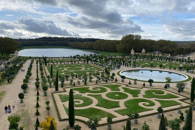 Palace of Versailles by Train From Paris - What to Expect