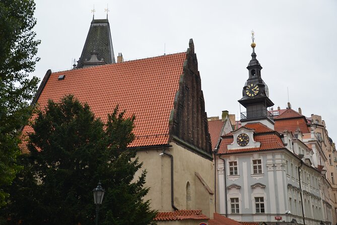 Prague Old Town Walking Tour With Buffet Lunch on a Boat - Reviews and Ratings