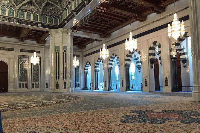 Private Day Trip to Grand Mosque & Wahiba Sands - Reviews
