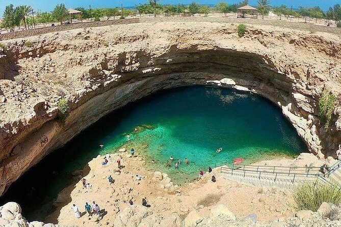 Private Full-Day Wadi Shab and Bimmah Sinkhole Tour - Customer Reviews