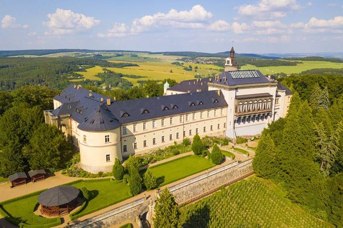 Private Transfer From Prague to Nuremberg With 2h of Sightseeing - Customizable Sightseeing Stops