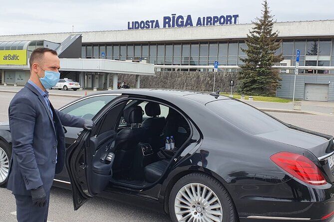 Private Transfer From Riga Airport to Riga City - Meeting and Pickup Details