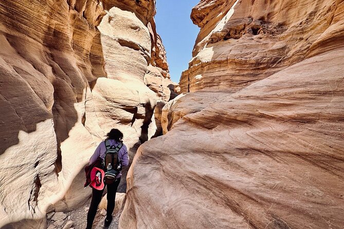 Red Canyon: Small Group Photo Tour - Meeting Point and Start Time