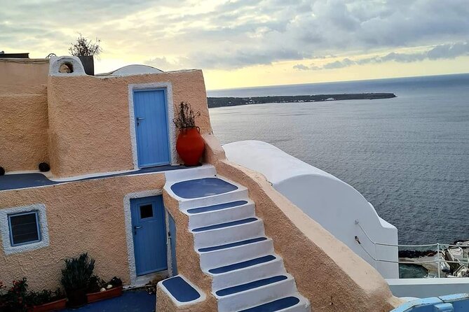 Santorini Private Tour in Minibus - Meeting and Pickup