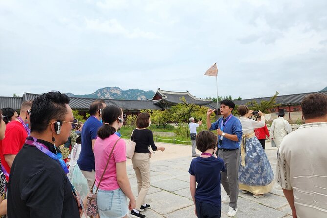 Seoul City Full Day Tour-Gyeongbok Palace, Seoul Tower, Insadong - Guide Appreciation