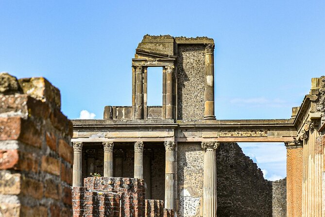 Skip the Line Pompeii Guided Tour With Archaeologist
