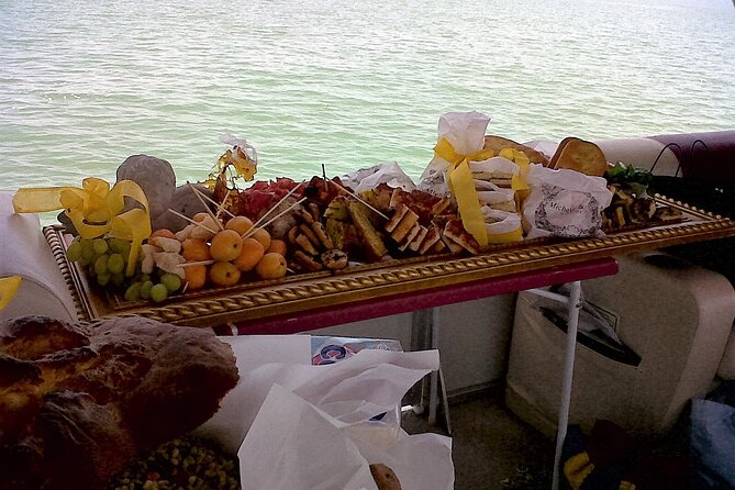 Sunset Boat Ride at Lake Trasimeno With Aperitif or Dinner - Good To Know