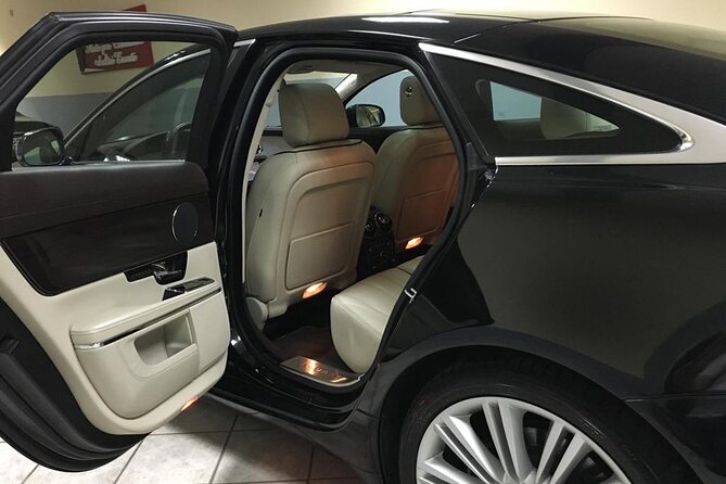 Transfer From Naples to Amalfi With a 2hr Stop at Pompeii (1-8 Pax) - Meeting Point Instructions