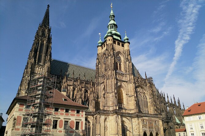 Vintage Car Ride With Walking Tour of Prague City Center - Inclusions and Amenities