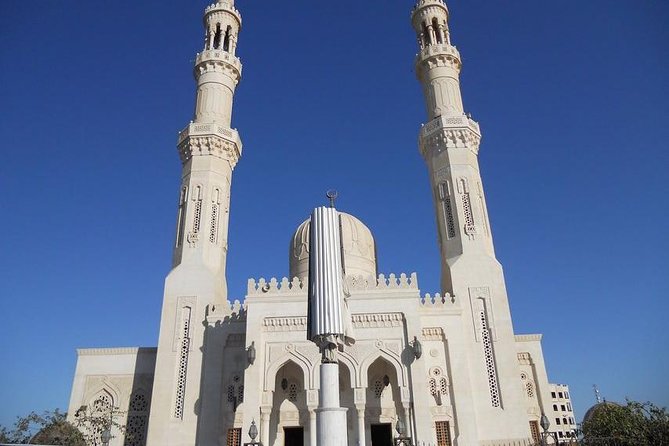 VIP City Tour With Sea Food Lunch Big Mosque & Coptic Cathedra - Hurghada - Additional Costs