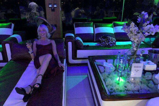 3-Hour Lotus Mega Yacht Dinner Experience in Dubai Marina - Reviews and Booking Information