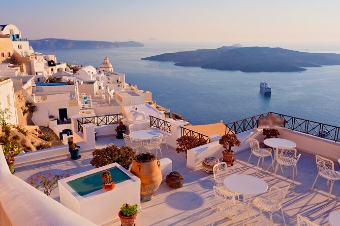 5 Hours Private Tour in Santorini
