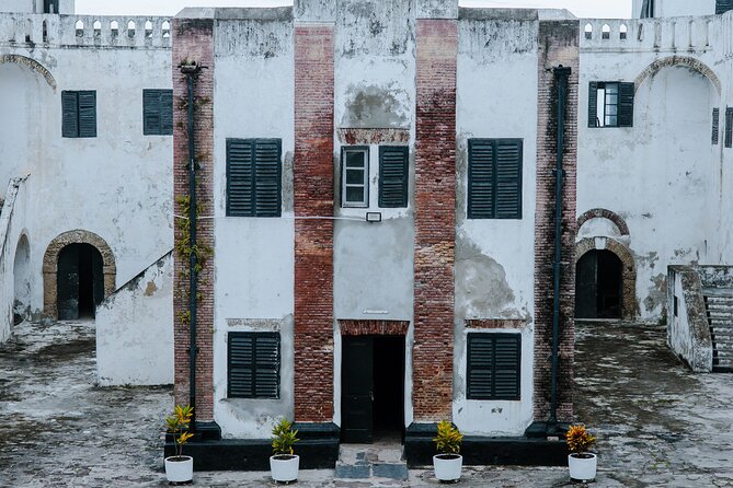 Accra to Cape Coast Slave History Tour - Reviews
