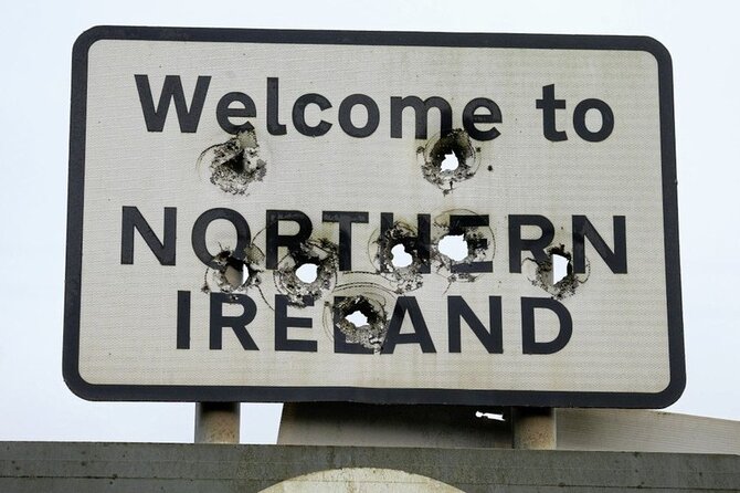 Belfast Troubles Political and Murals 2-hour Guided Taxi Tour - Meeting Point Information