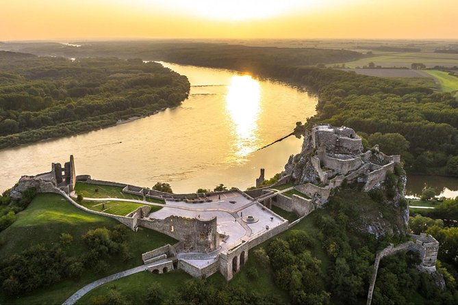 Bratislava Grand City Tour With Devin Castle
