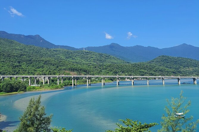 Bus Transfer From Hue to Hoi an With Sightseeing - Sightseeing Highlights