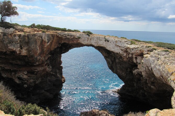 Cala Varques & Pirates Sea Caves: Guided Sea Kayak Tour - Safety Guidelines