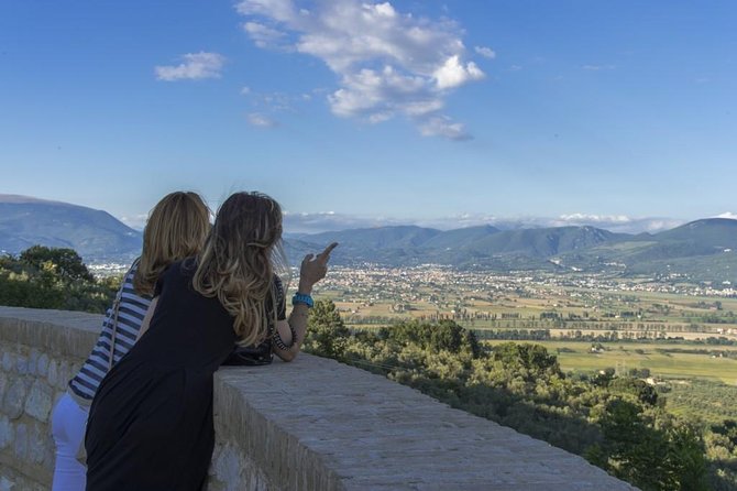 Day Trip: Todi And Montefalco Private Tour + Lunch + Wine Tour With Tasting - Group Size