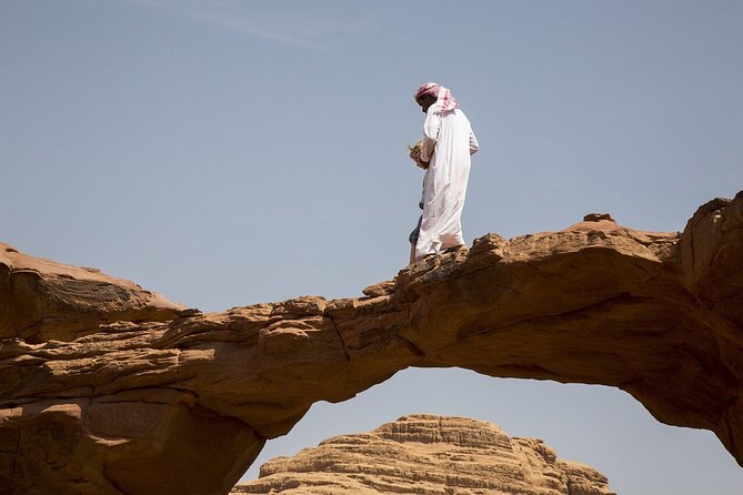 Desert Glamping: Petra & Wadi Rum 2 Day Tour From Tel Aviv - Logistics and Meeting Points