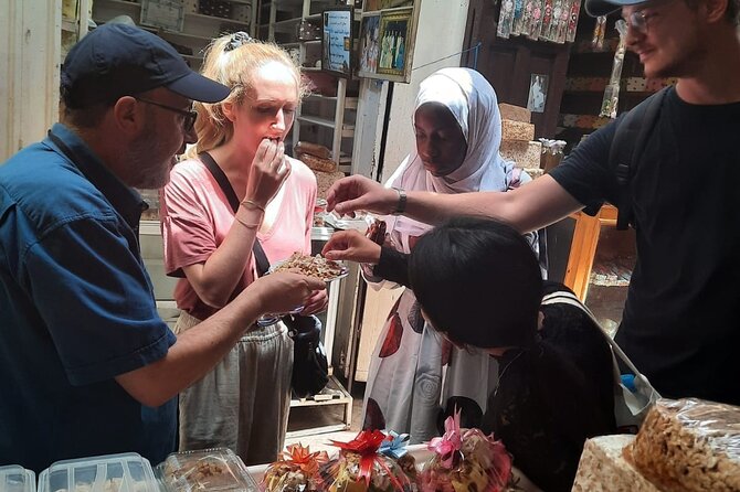 Fes: A Private Handicrafts and Shopping Tour - Inclusions and Exclusions