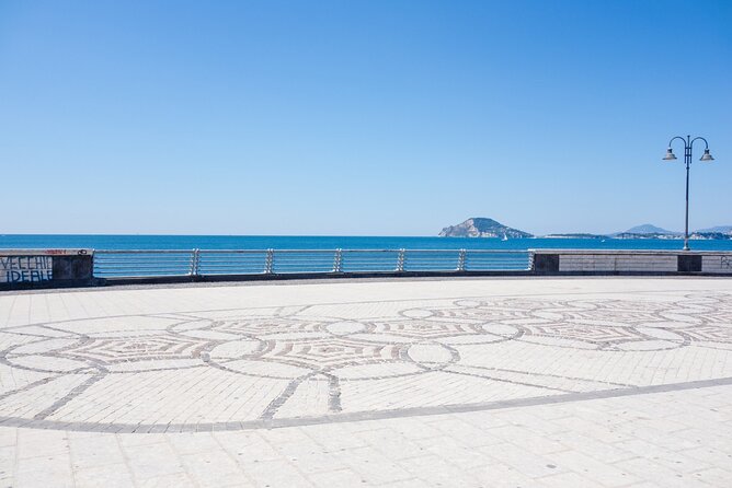 Full-Day Bike Guided Tour in Napoli With Wine Tasting - Location and Route